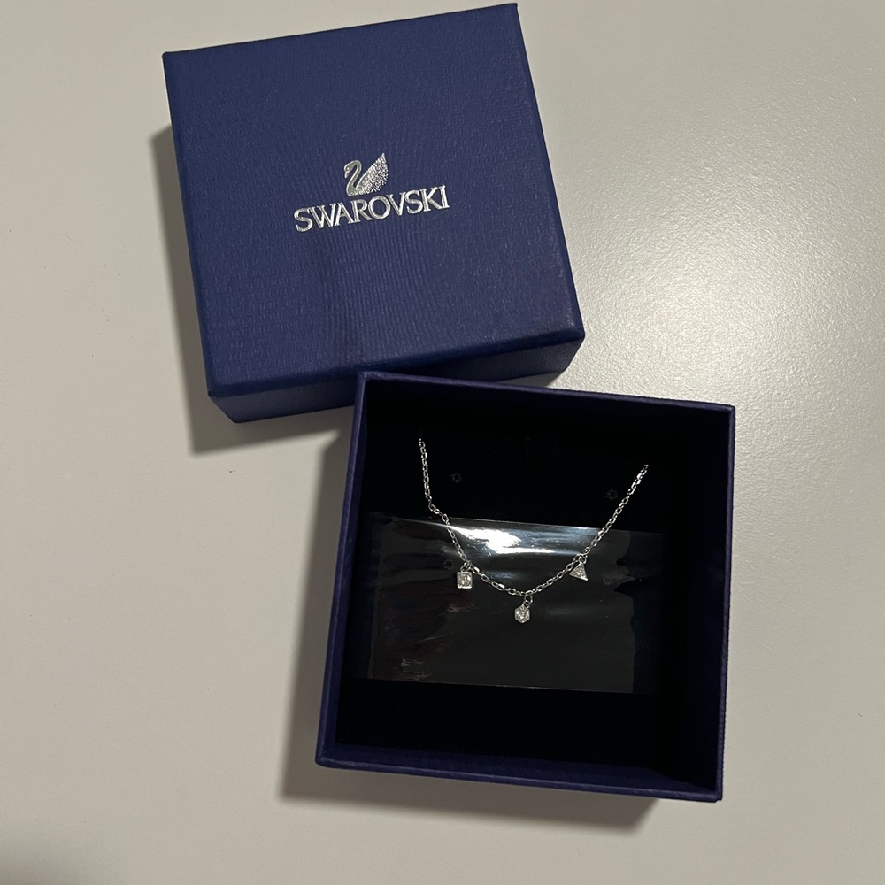 NEW Swarovski Elements Crystal Necklace